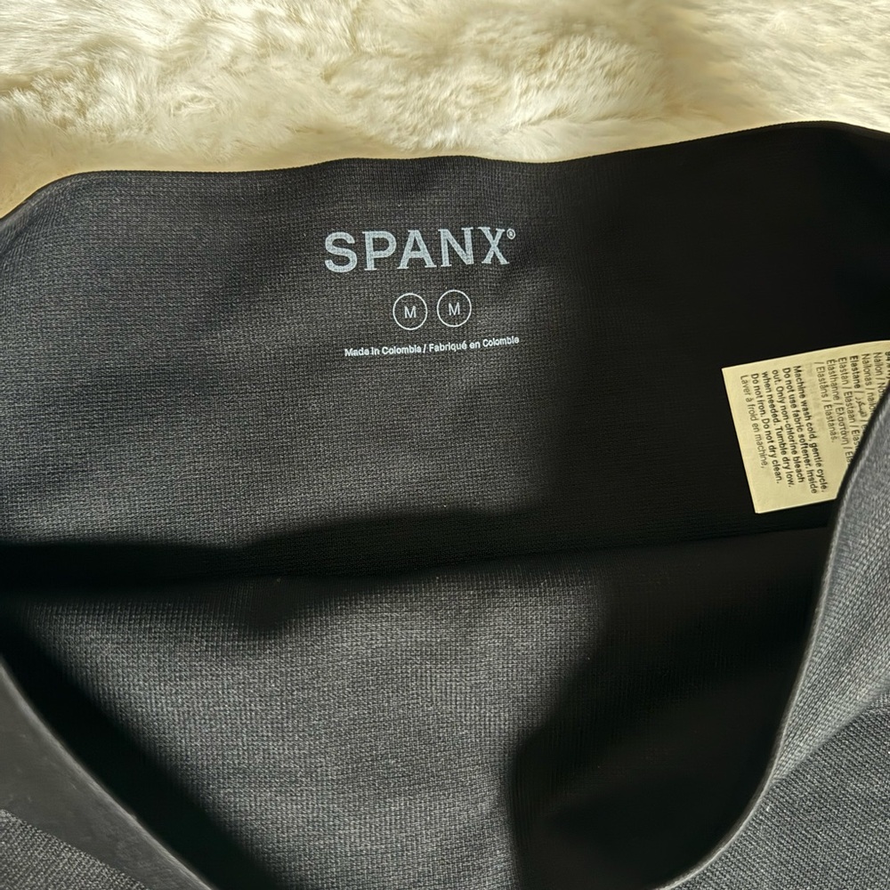 Spanx Encore Ankle Legging